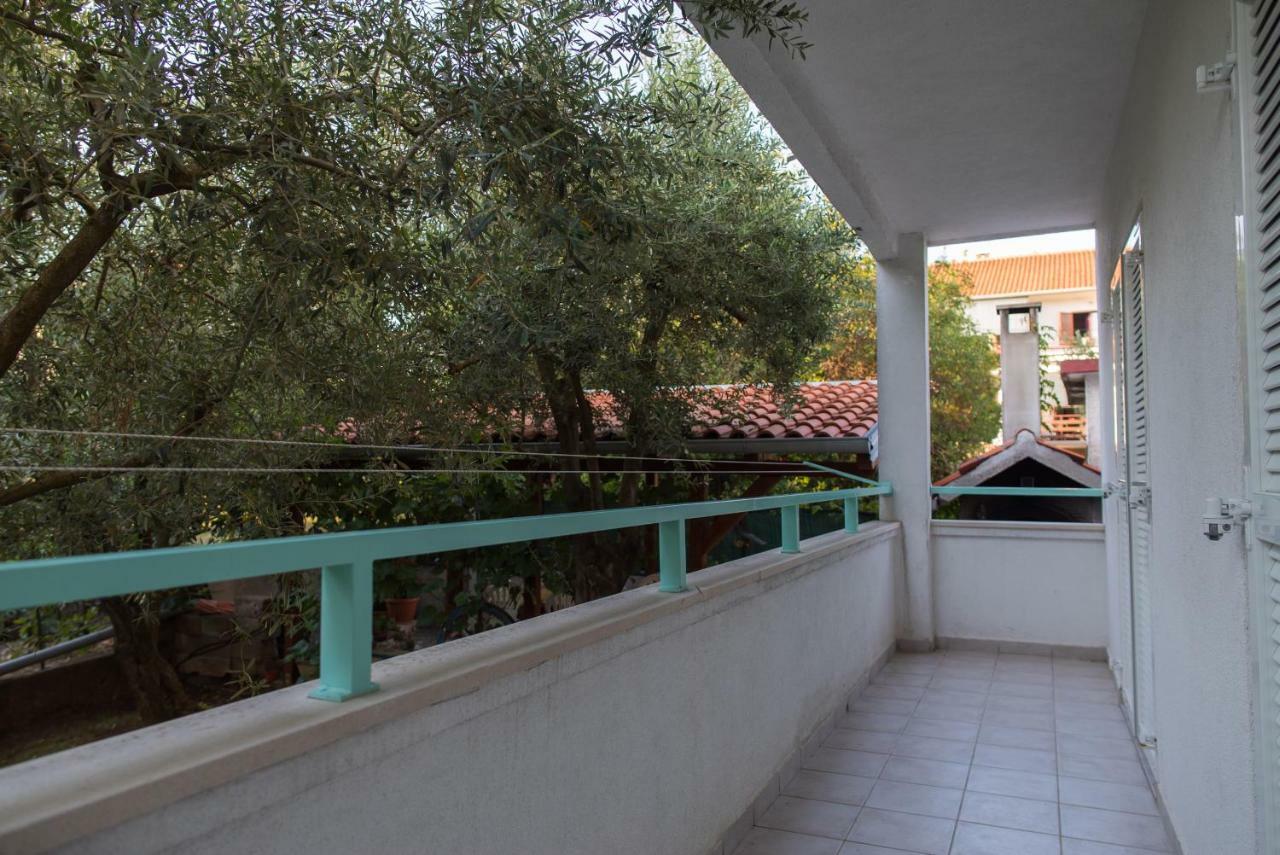 Apartments Villa Lena ザダル エクステリア 写真