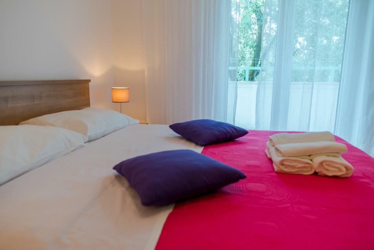 Apartments Villa Lena ザダル エクステリア 写真