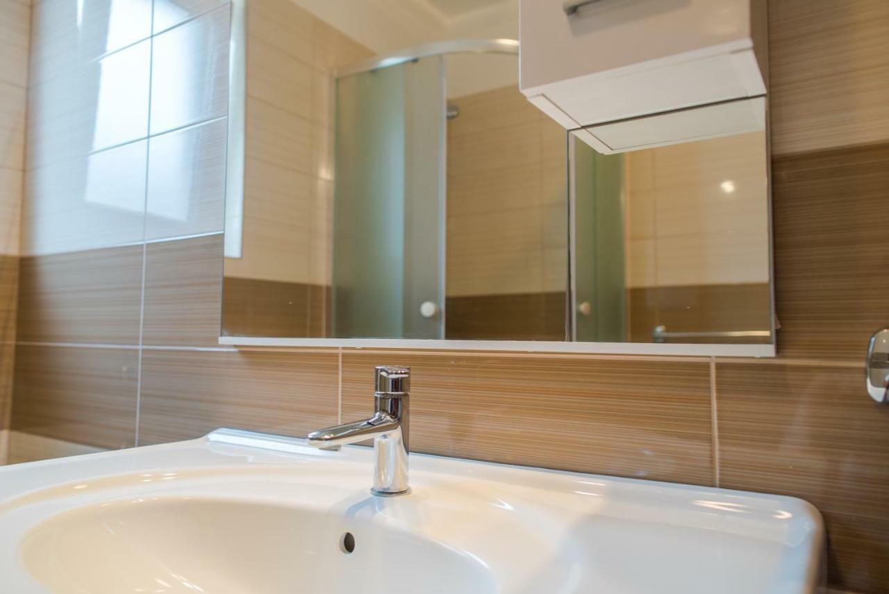 Apartments Villa Lena ザダル エクステリア 写真